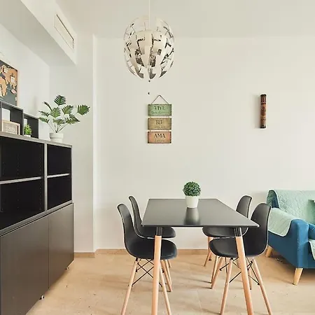 El Palmeral Ha Free Parking